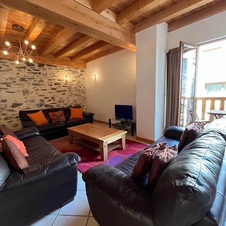 Holiday home The Stable House Bourg D'oisans -bike/hike/ski Le Bourg-d'Oisans