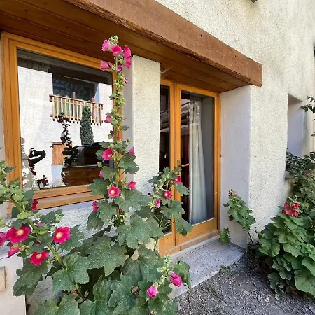 The Stable House Bourg D'oisans -bike/hike/ski *