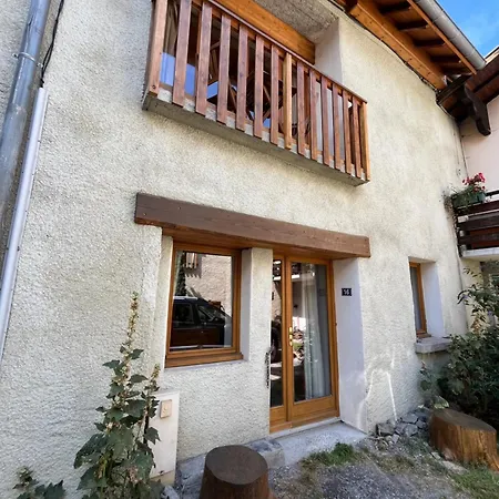 The Stable House Bourg D'oisans -bike/hike/ski Le Bourg-d'Oisans